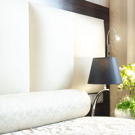 Hotel Atrium 3*