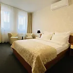 Ξενοδοχείο Atrium 3*