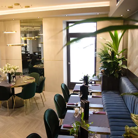 فندق Atrium 3*