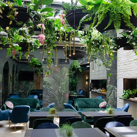 Atrium فندق 3*
